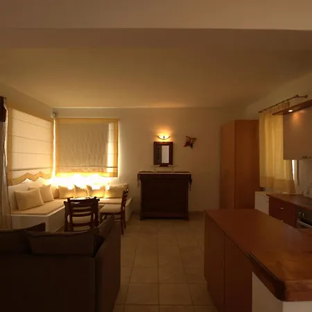 Lägenhetshotell Summer Time - Tinos 3*