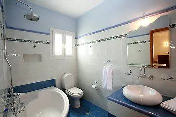 Summer Time - Tinos Lägenhetshotell 3*